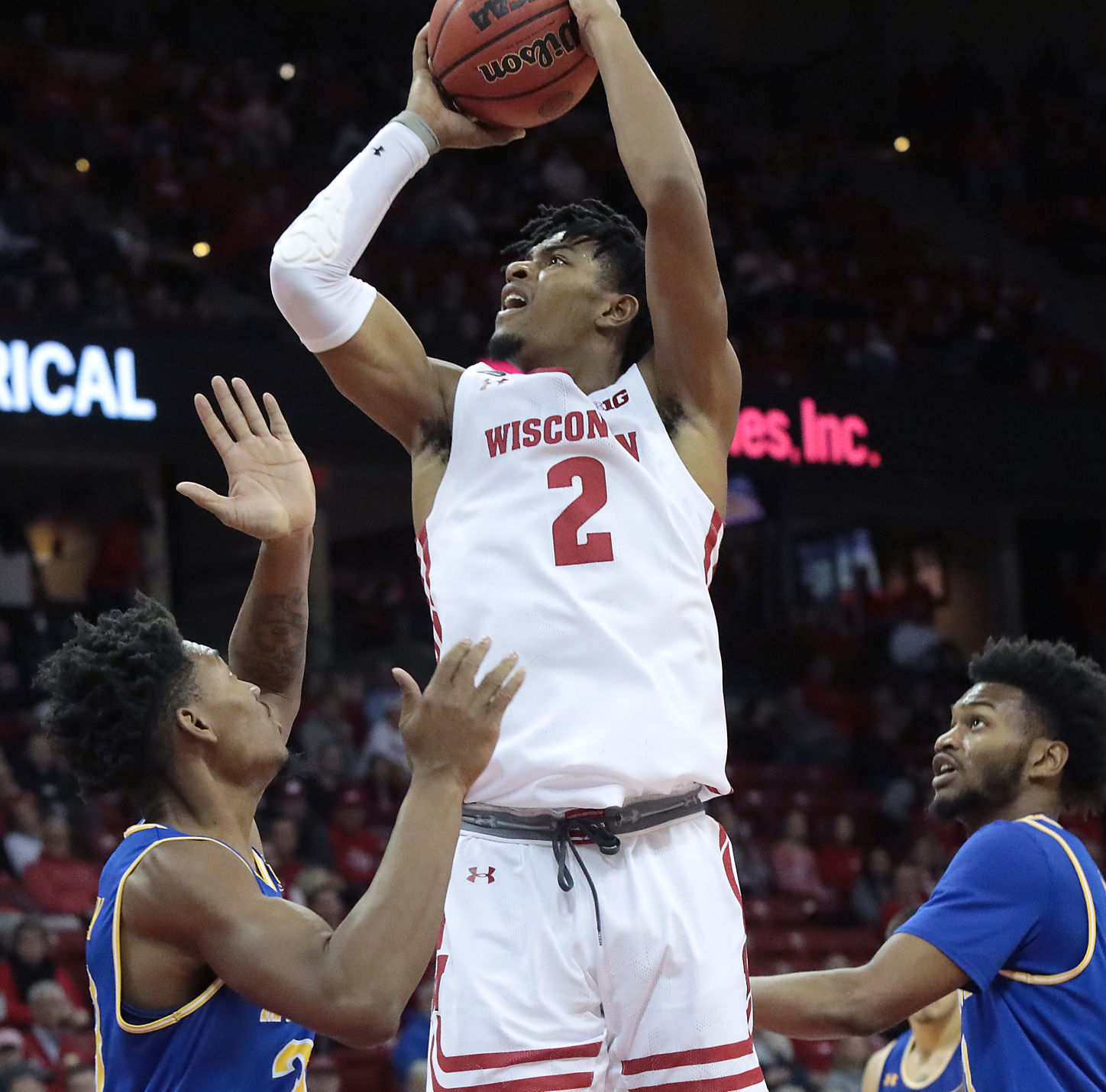 Badgers 83, Cowboys 63